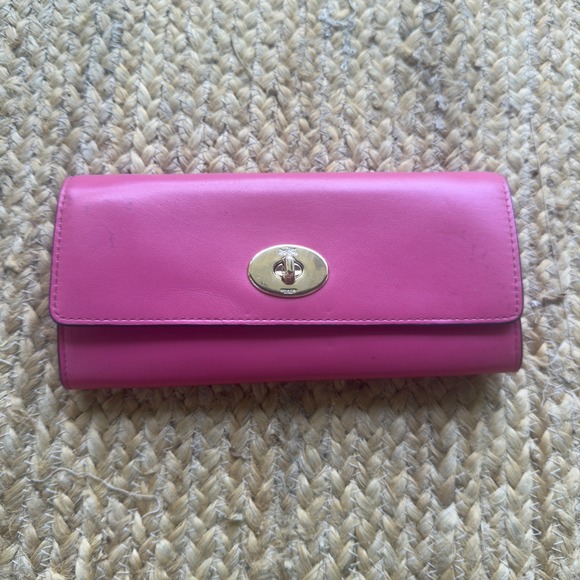Coach Handbags - Coach Pink Leather Turnlock Chain Wallet Crossbody Bag Gold Hardware